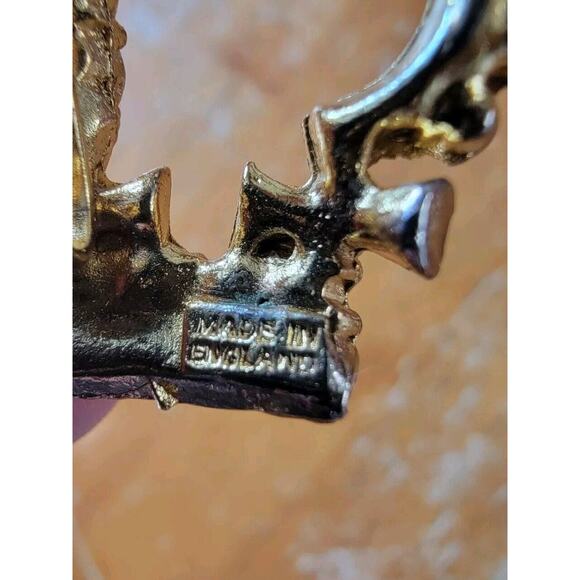 Vintage Made In England Rhinestone Crown Broach Pin Gold Tone - Picture 5 of 5